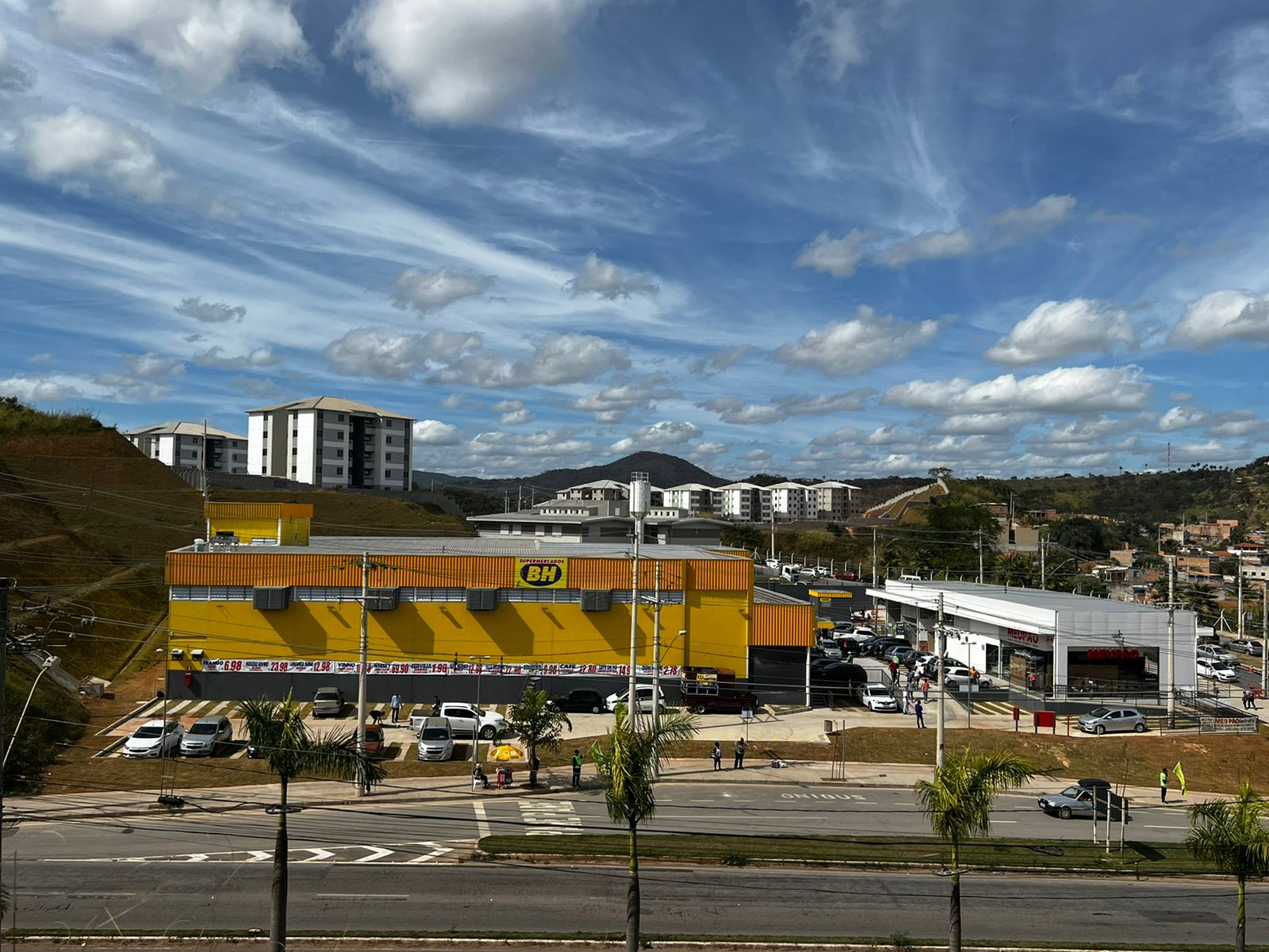 NOVA LOJA SUPERMERCADOS BH PARQUE CERRADO EM BELO HORIZONTE